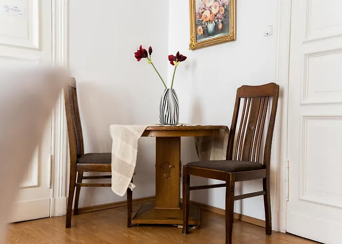 Kwiatowa Standard By Bookinghost * Poznan