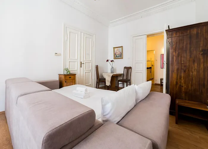 Kwiatowa Standard By Bookinghost Апартаменти *